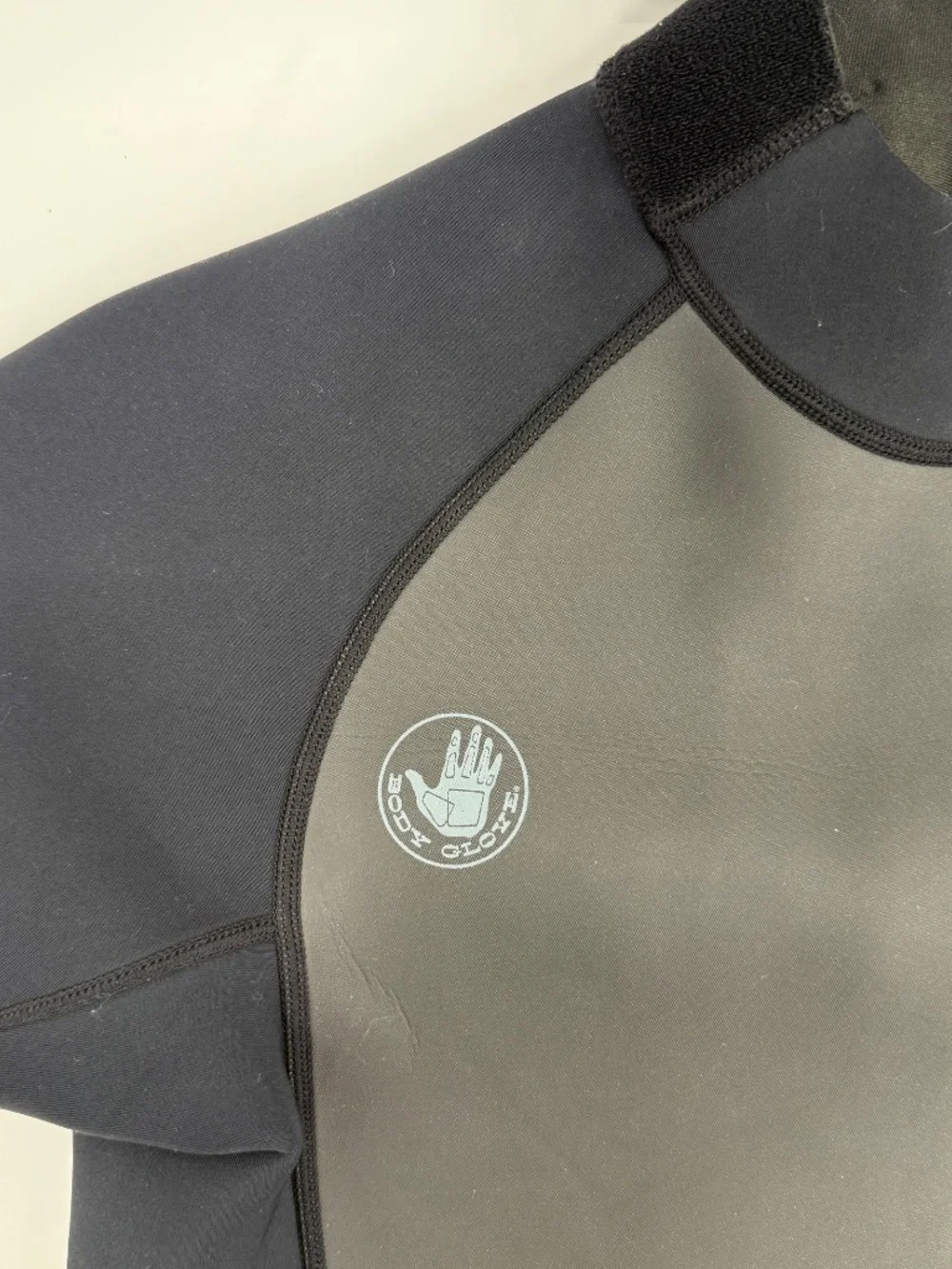 Body Glove 2mm Shorty Springsuit Wetsuit Short Sleeve Surf Dive Black Gray Men M